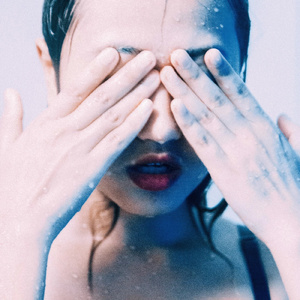 巨乳美女❌被挤奶
